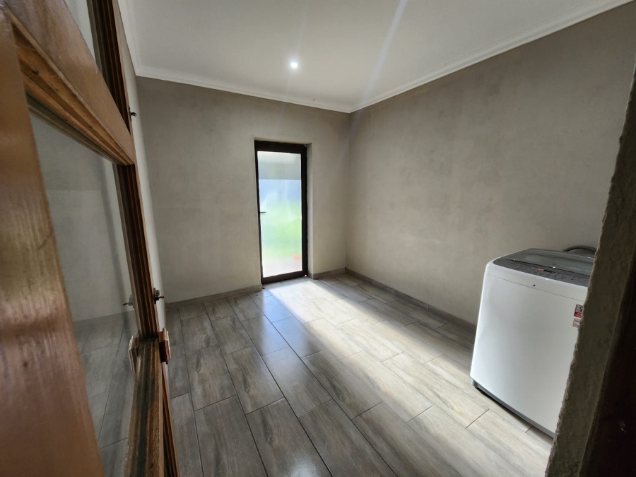 6 Bedroom Property for Sale in Sasolburg Ext 23 Free State